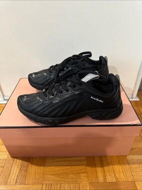 Acne Studios Black Men's Low-Top Sneakers